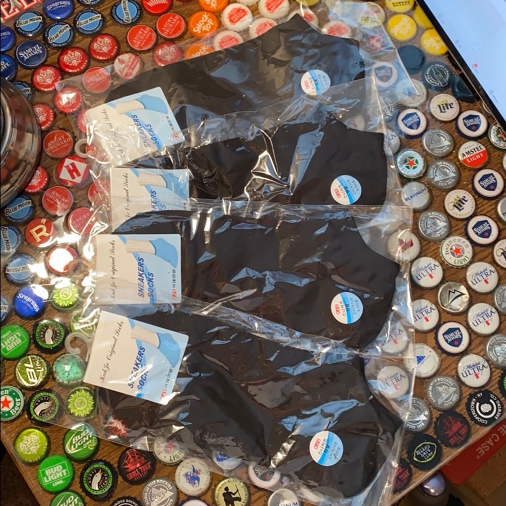 4 Pairs of Black Korean Sneaker Socks